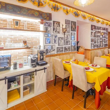 Guest house Cubo's La Plaza 203 With Breakfast *